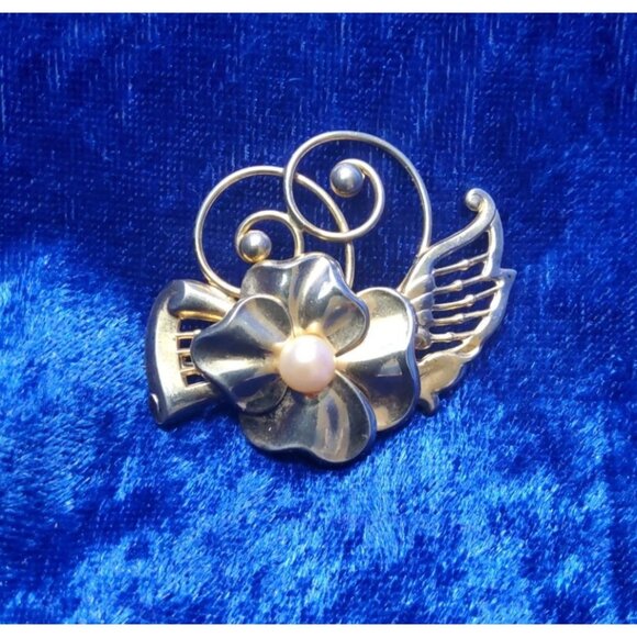 Vintage 1/20 12K Gold filled Faux Pearl Floral Scroll Brooch / Pin / Pendant - Picture 6 of 11